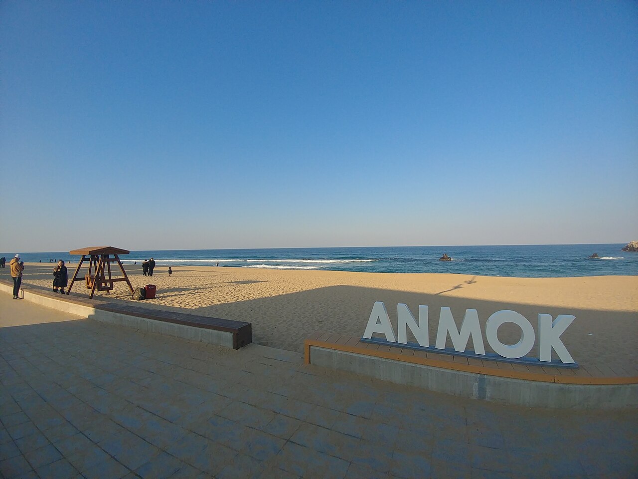 Gangneung Anmok Beach Coffee Street (강릉 안목해변 커피거리) 3