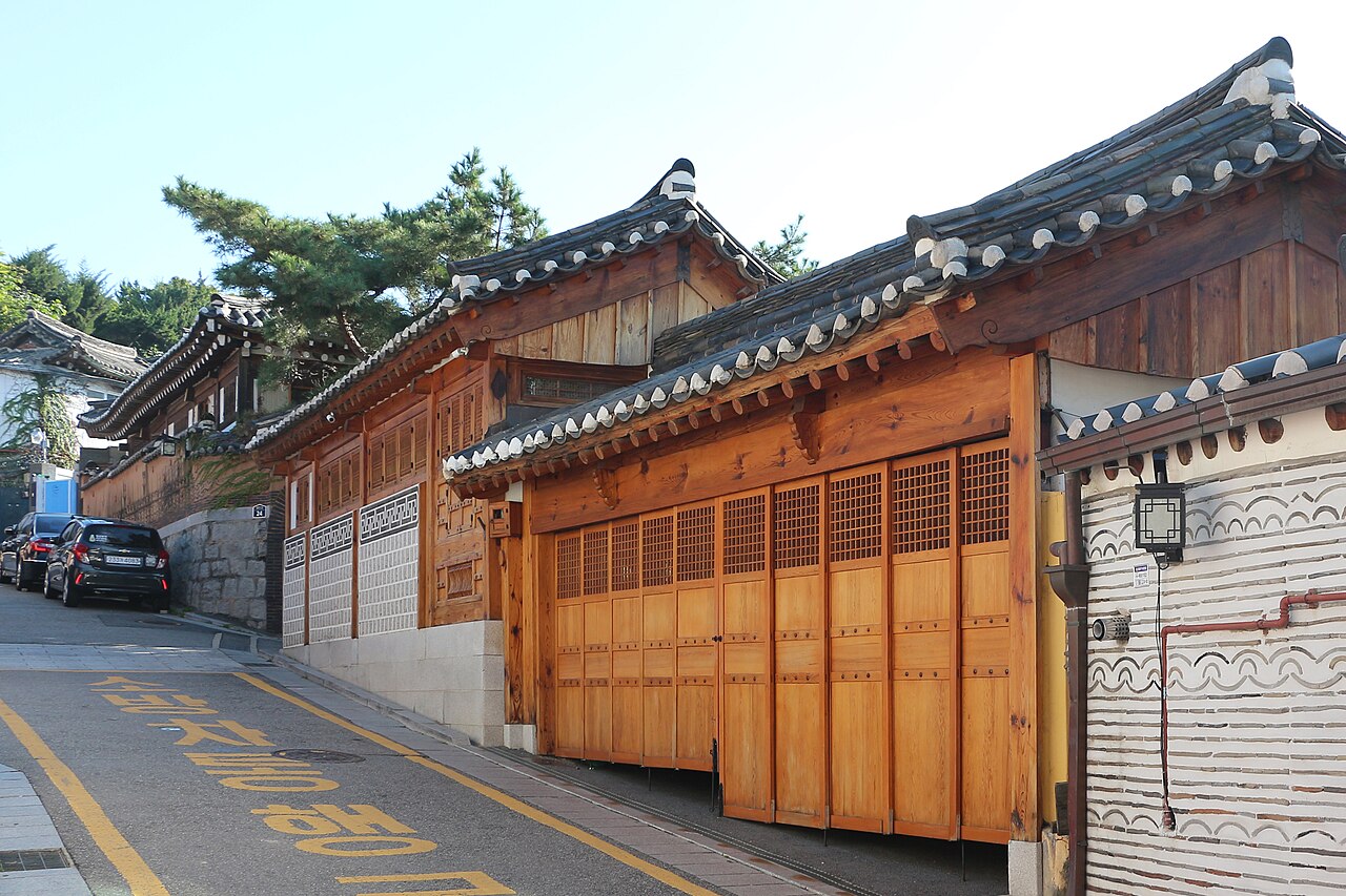 Bukchon Hanok Village (북촌한옥마을) 3