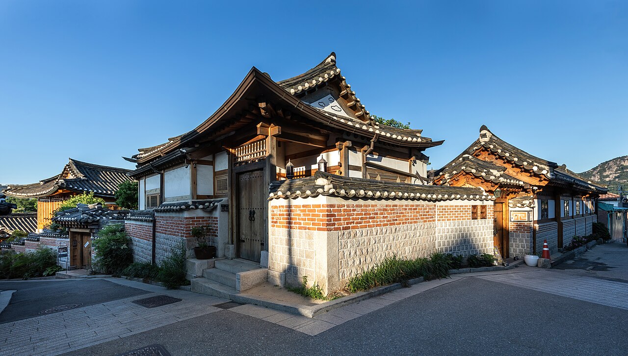 Bukchon Hanok Village (북촌한옥마을) 4
