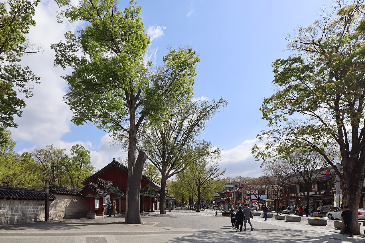 Gyeonggijeon Shrine (경기전) 2