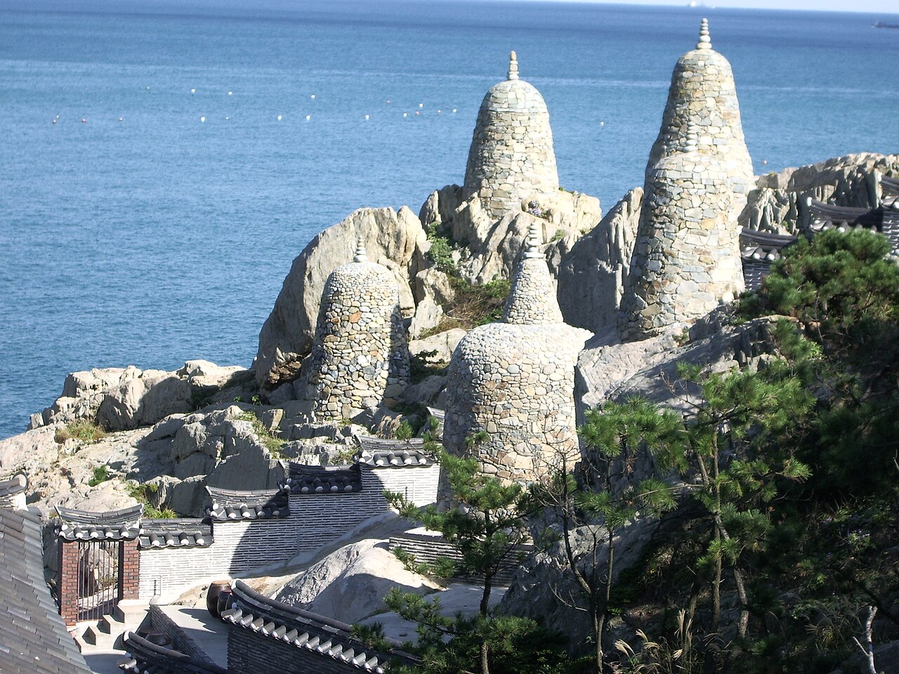 Haedong Yonggungsa Temple (해동용궁사) 2