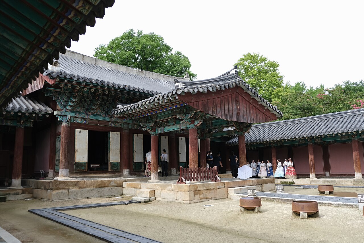 Gyeonggijeon Shrine (경기전) 1