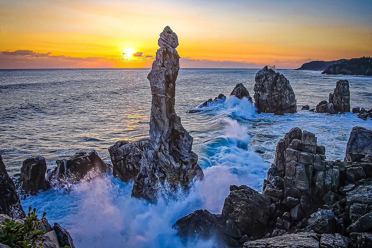 Chuam Chotdaebawi Rock (추암 촛대바위) 1
